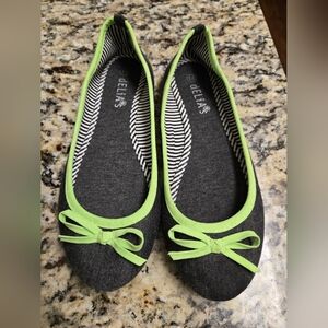 DELiA*s Women's Size 7.5 Dark Charcoal and Lime Flats